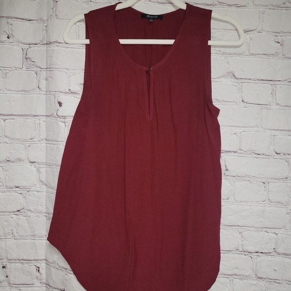 🧡MADEWELL Sleeveless Keyhole Blouse - Picture 1 of 5